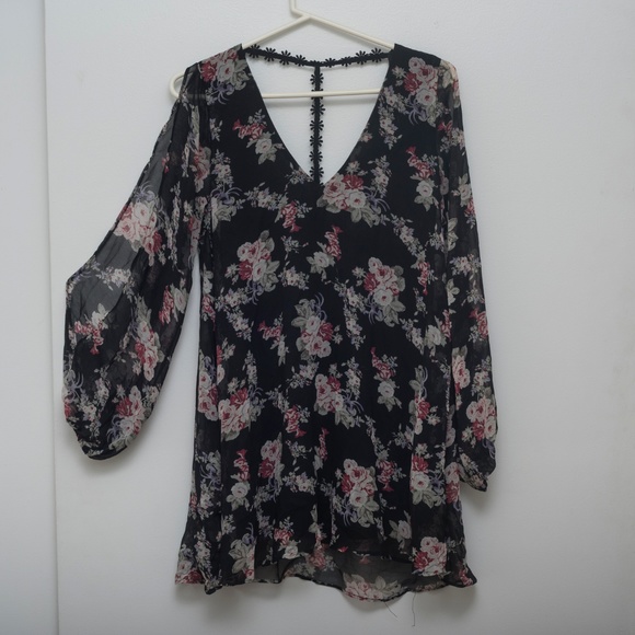 Forever 21 Dresses & Skirts - Forever 21 FLORAL DRESS SIZE SMALL